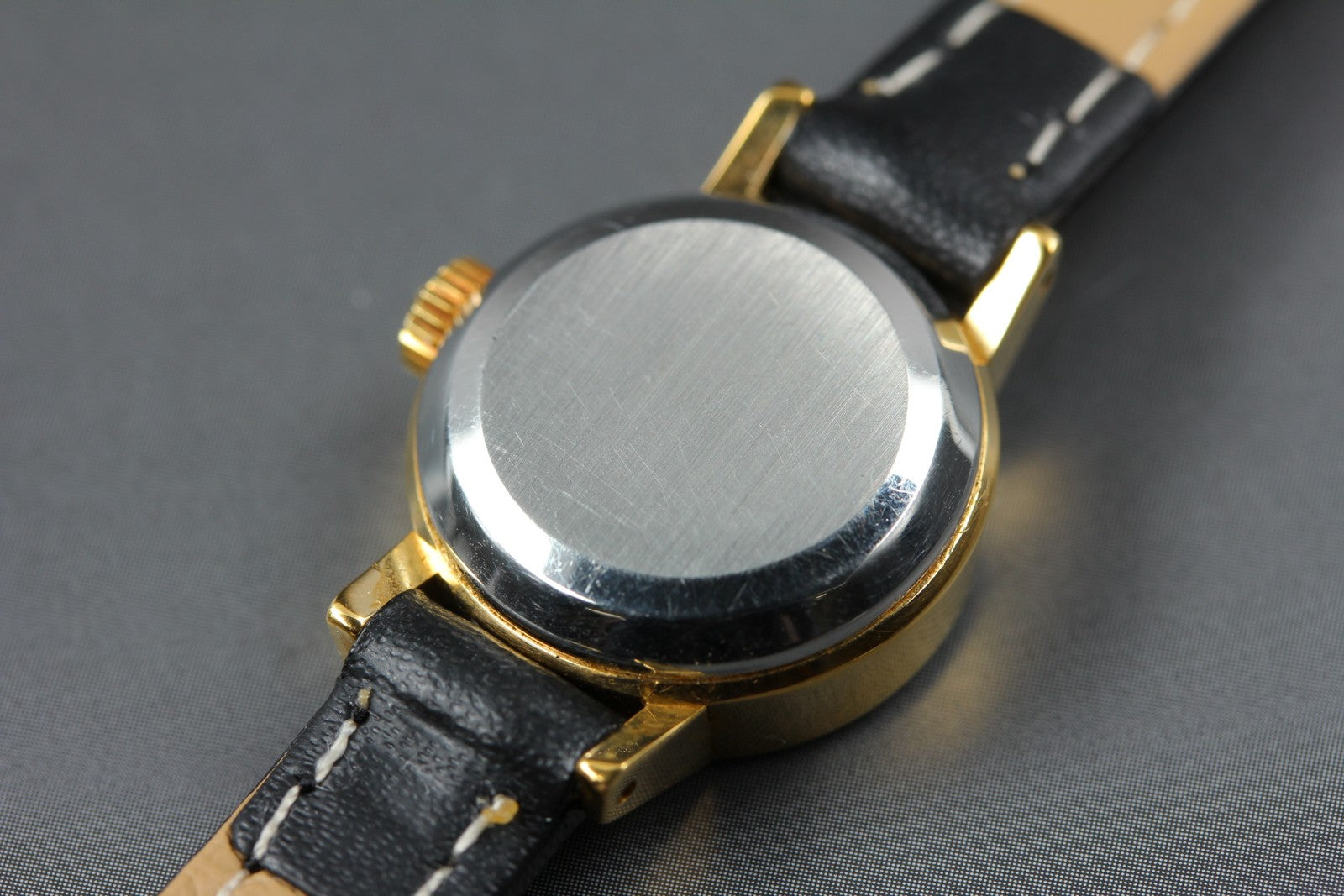 1972 Near MINT OMEGA De Ville 18mm 511.0057 Automatic Gold Dial Women's Vintage