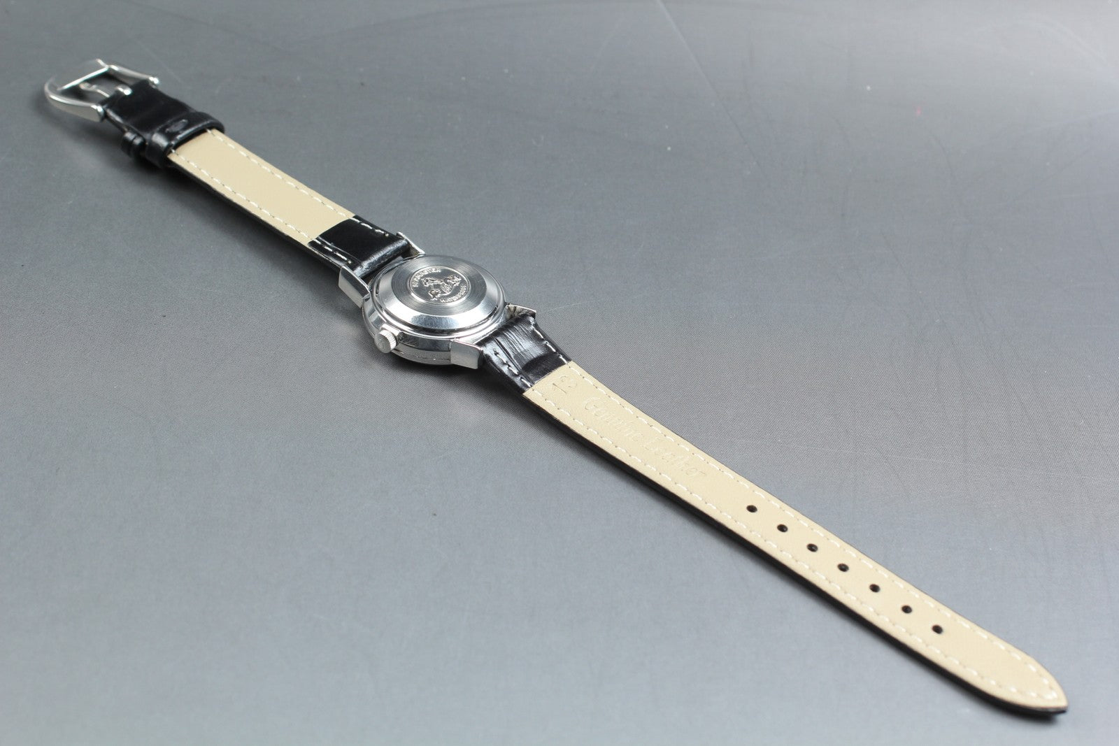 Near MINT Vintage OMEGA Seamaster De Ville 25mm Automatic Silver Dial Women's