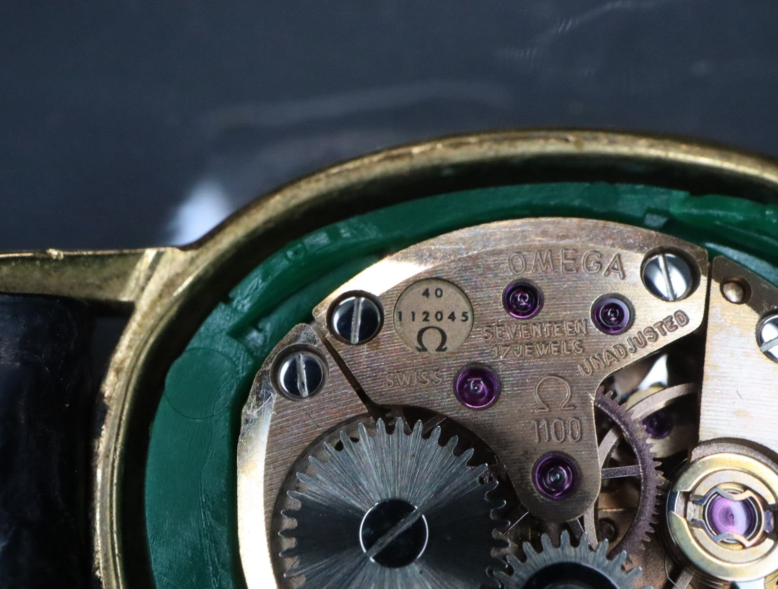 1977 Near MINT/Box OMEGA De Ville 18mm 511.0553 Manual Gold Dial Women's Vintage
