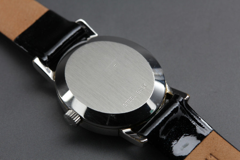 1973 Near MINT OMEGA Geneve 21mm 511.0411 Manual Silver Dial Women's Vintage