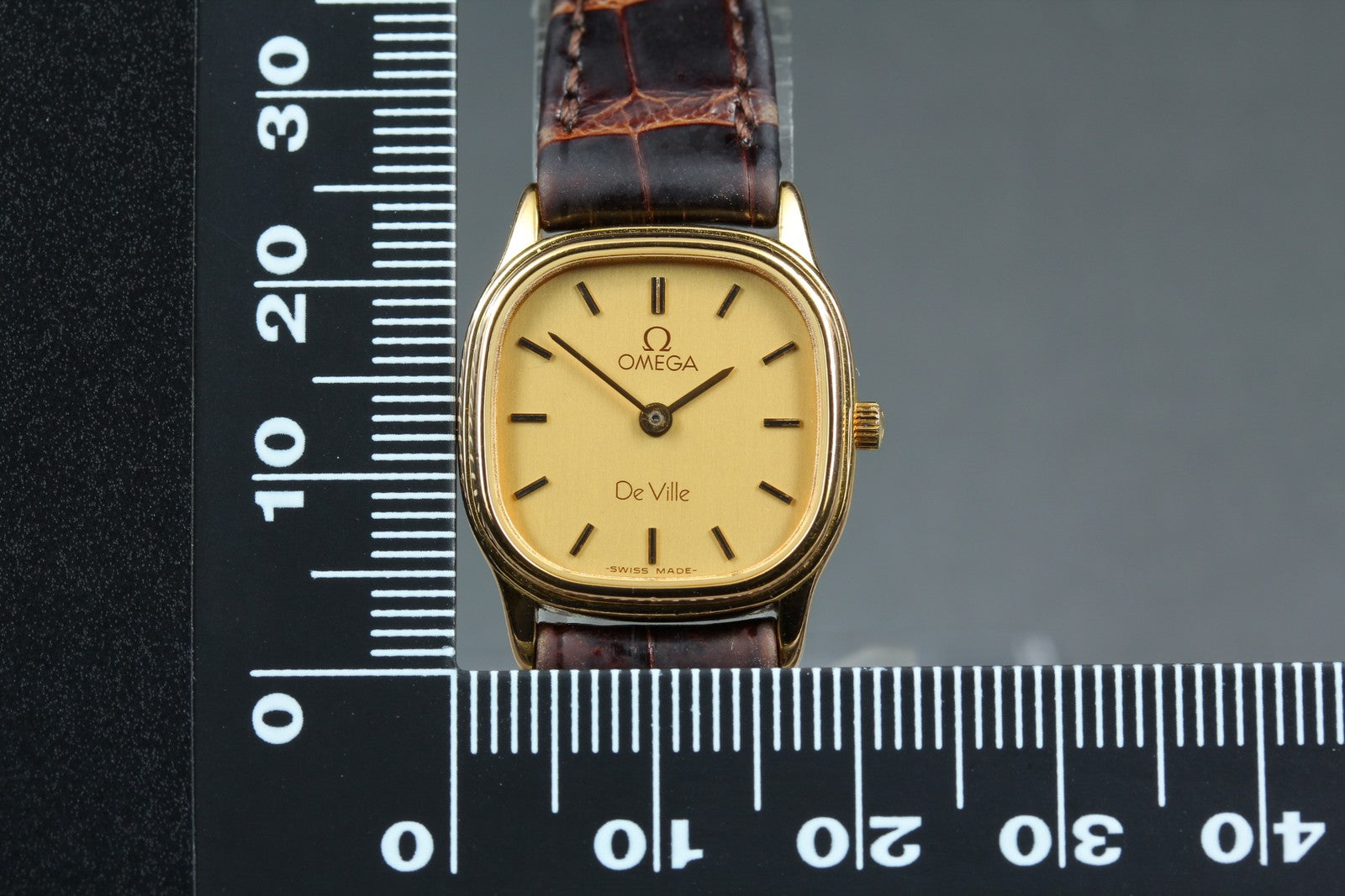 1984 w/BOX OMEGA De Ville 20mm 591.0280 Quartz Gold Dial Women's Vintage Exc+5
