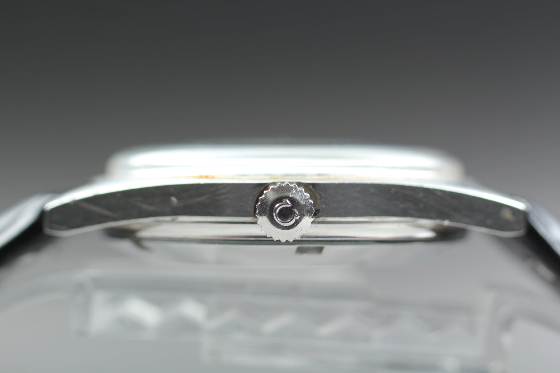 1968 Near MINT OMEGA Geneve 34mm 166.041 Automatic Silver Dial Men's Vintage
