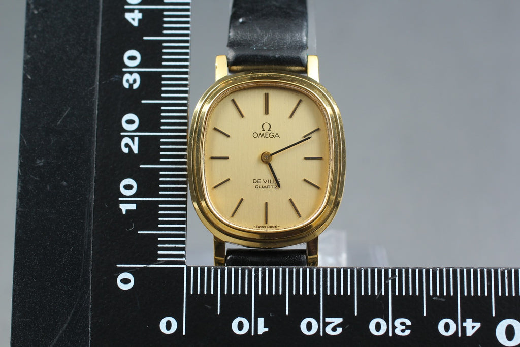 1979 Near MINT OMEGA De Ville 24mm 591.0021 Quartz Gold Dial Women's Vintage