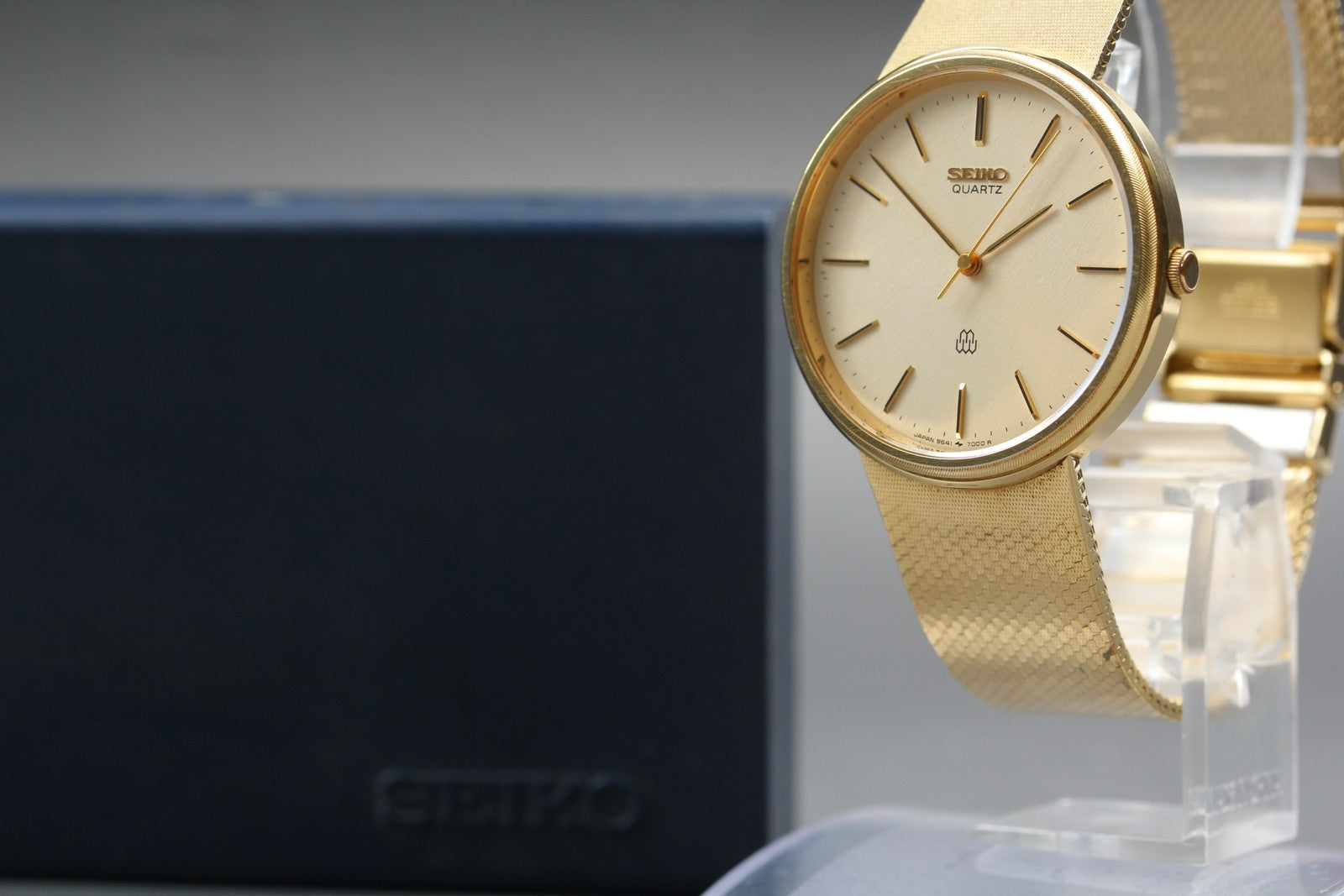 1980 Near MINT/Box SEIKO Dolce Twin Quartz 32mm 9641-7000 Gold Dial Men Vintage