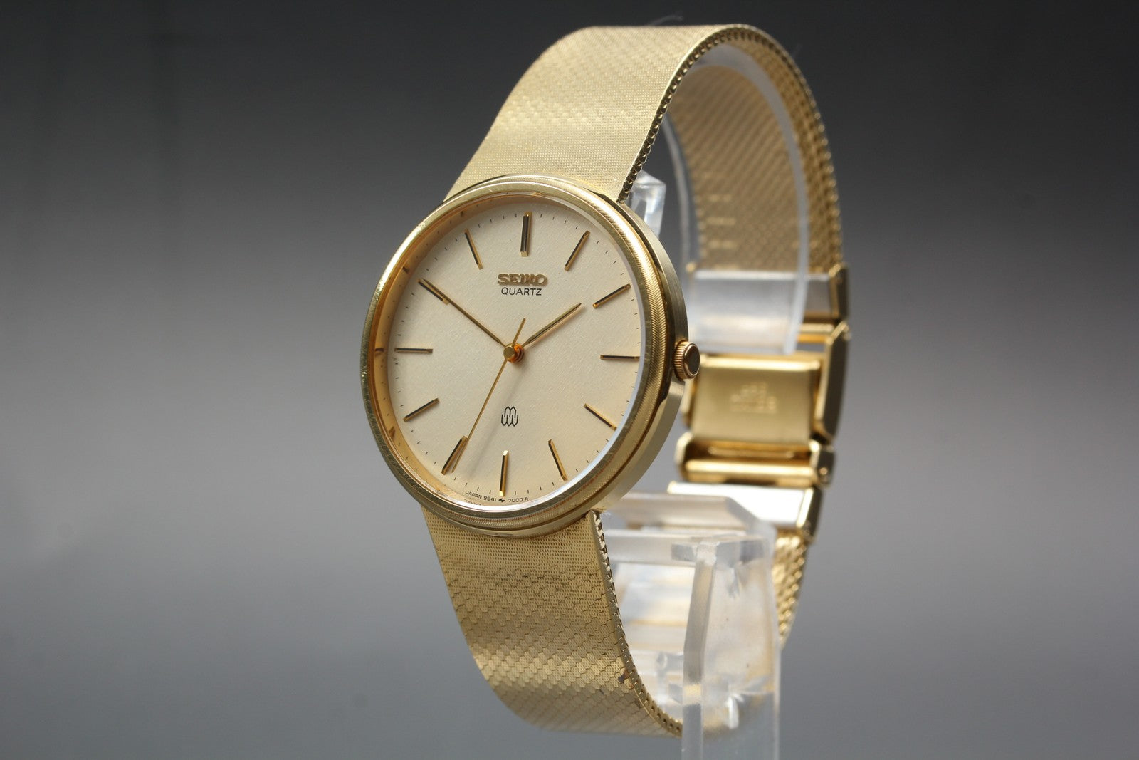 1980 Near MINT/Box SEIKO Dolce Twin Quartz 32mm 9641-7000 Gold Dial Men Vintage