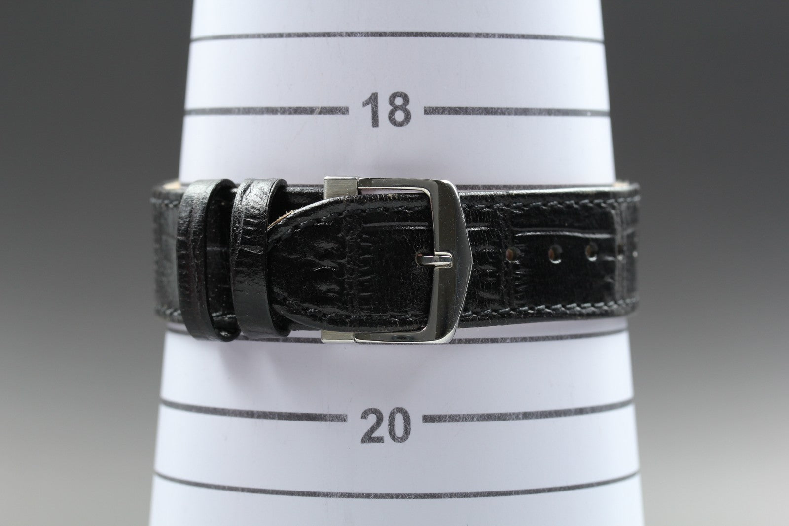 MINT/Box CITIZEN Stiletto Eco-Drive 27mm G820-T011667 Black Roman Tank Men's