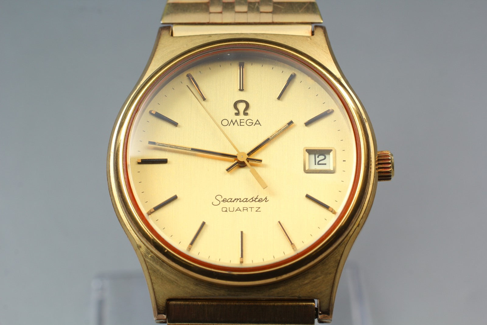 1977 Near MINT OMEGA Seamaster 35mm 196.0116 Quartz Gold Dial Men's Vintage