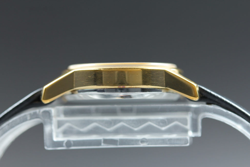 1977 Near MINT/Box OMEGA De Ville 24mm 511.0508 Manual Gold Dial Women's Vintage