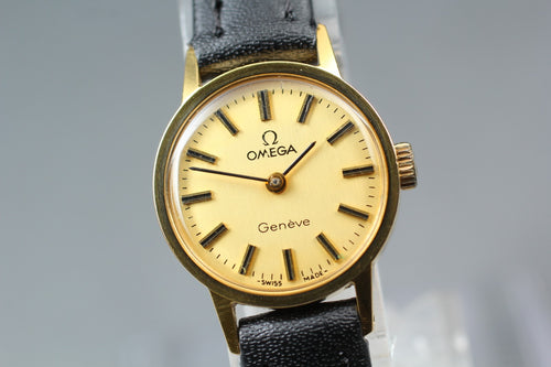 1974 Near MINT OMEGA Geneve 20mm 511.0451 Manual Wind Gold Dial Women's Vintage