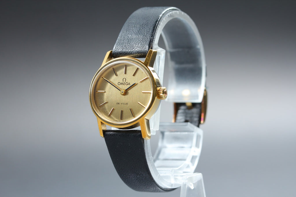 1977 Near MINT/Box OMEGA De Ville 24mm 511.0508 Manual Gold Dial Women's Vintage