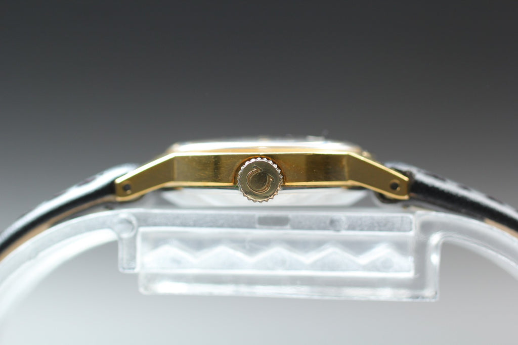 1974 Near MINT OMEGA Geneve 20mm 511.0451 Manual Wind Gold Dial Women's Vintage