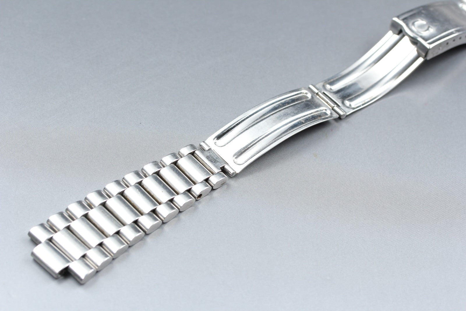Near MINT OMEGA Bracelet FF002/1125 20mm Stainless Steel Silver Men's Vintage