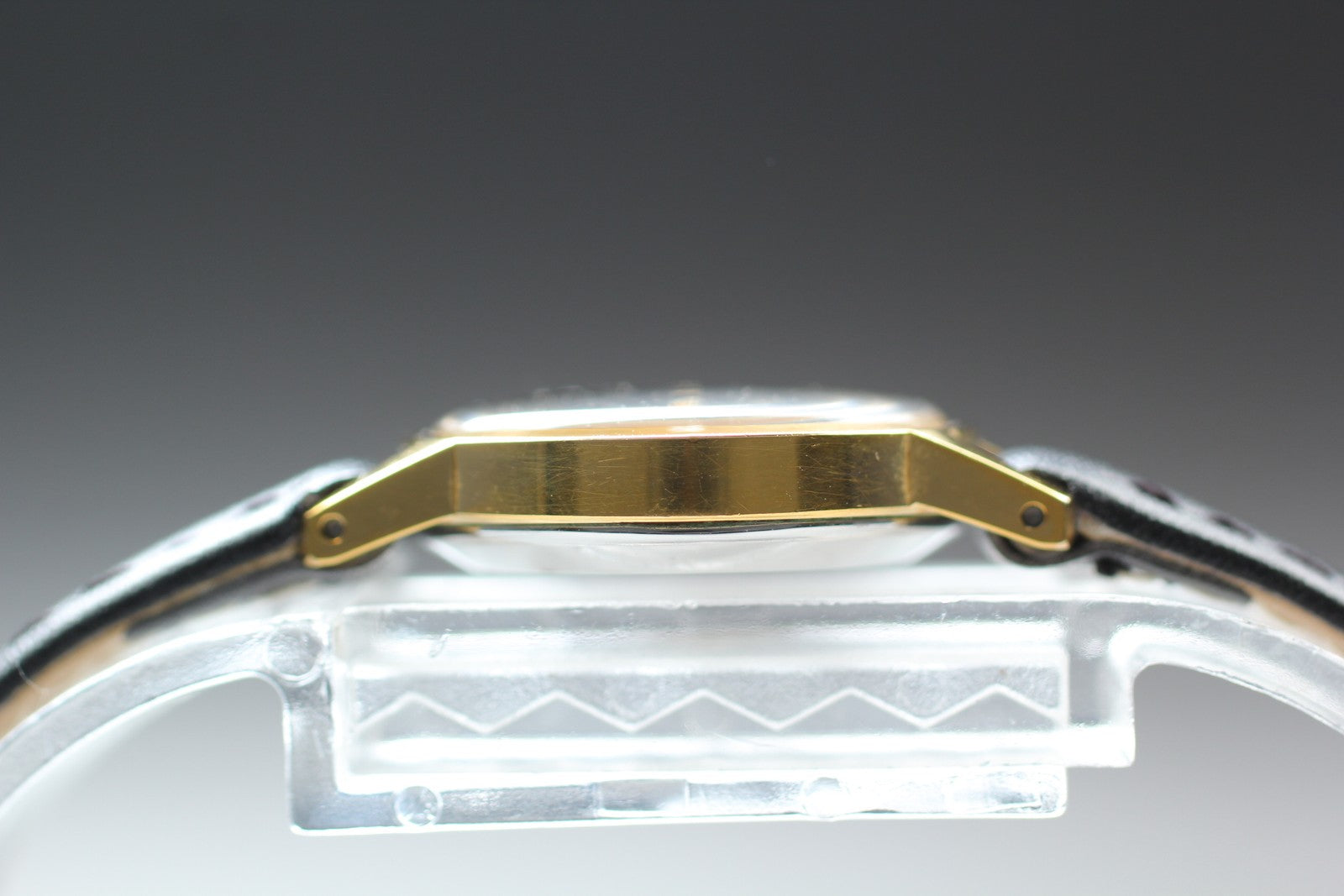 1974 Near MINT OMEGA Geneve 20mm 511.0451 Manual Wind Gold Dial Women's Vintage