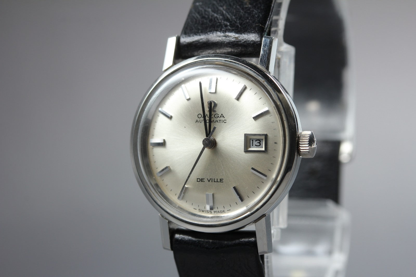 Near MINT OMEGA Seamaster De Ville 25mm Automatic Silver Dial Women's Vintage