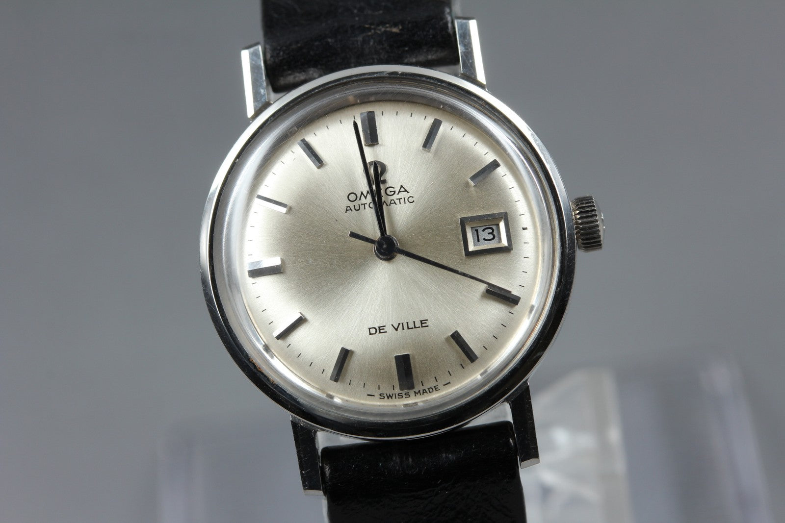 Near MINT OMEGA Seamaster De Ville 25mm Automatic Silver Dial Women's Vintage