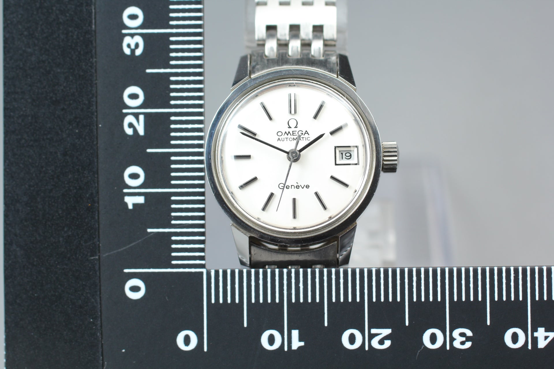 1973 Near MINT/Box OMEGA Geneve 22mm 566.0045 Automatic White Dial Women Vintage