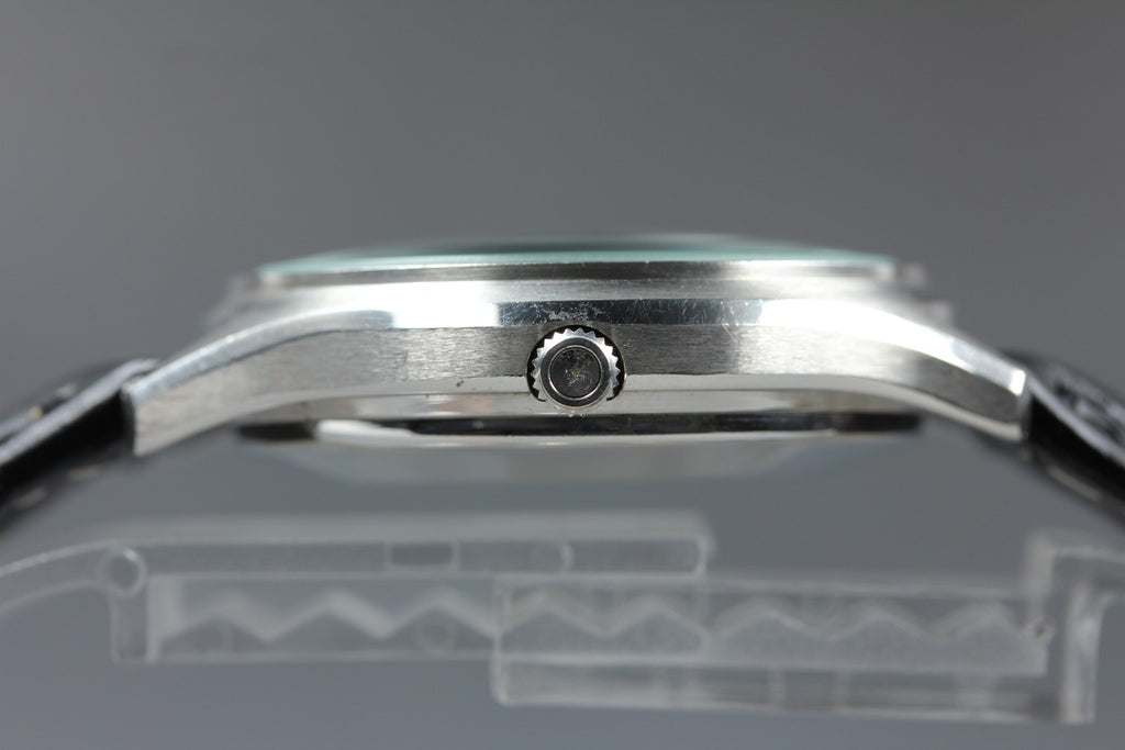 1973 Near MINT OMEGA De Ville 35mm 192.0027 Quartz Silver Dial Men's Vintage
