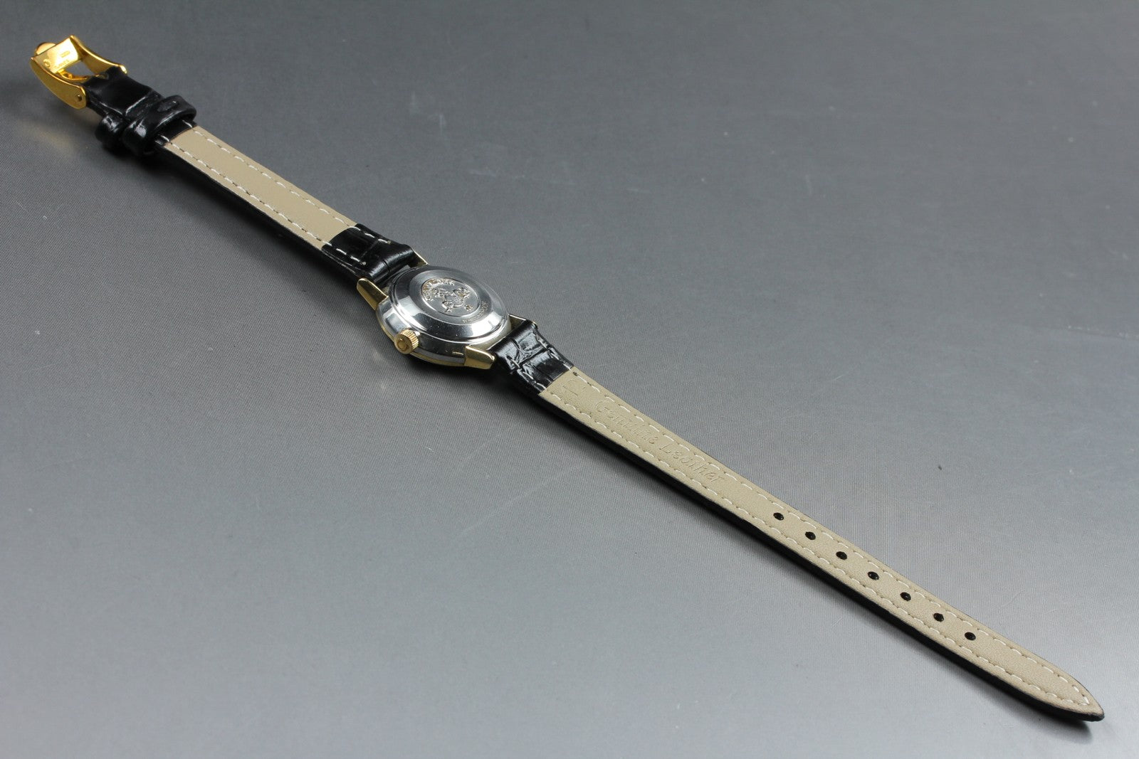 Near MINT OMEGA Seamaster De Ville 22mm Manual Wind Silver Dial Women's Vintage