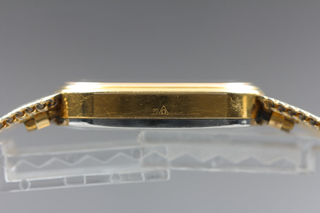 1979 Near MINT OMEGA De Ville 28mm 191.0064 Quartz Gold Dial Men's Watch Vintage