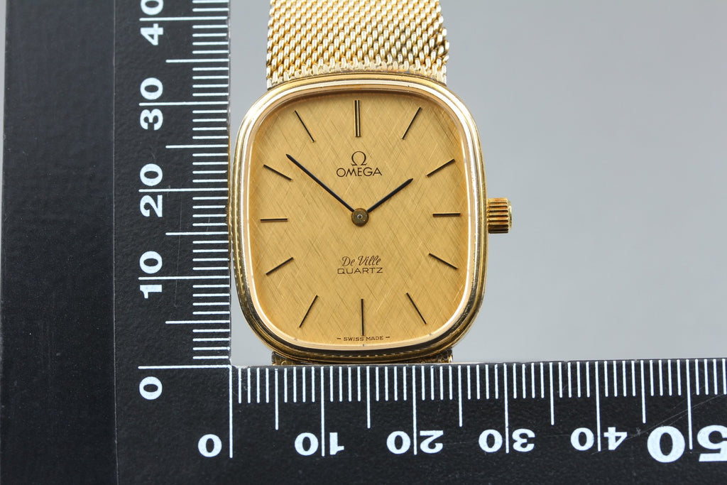 1979 Near MINT OMEGA De Ville 28mm 191.0064 Quartz Gold Dial Men's Watch Vintage