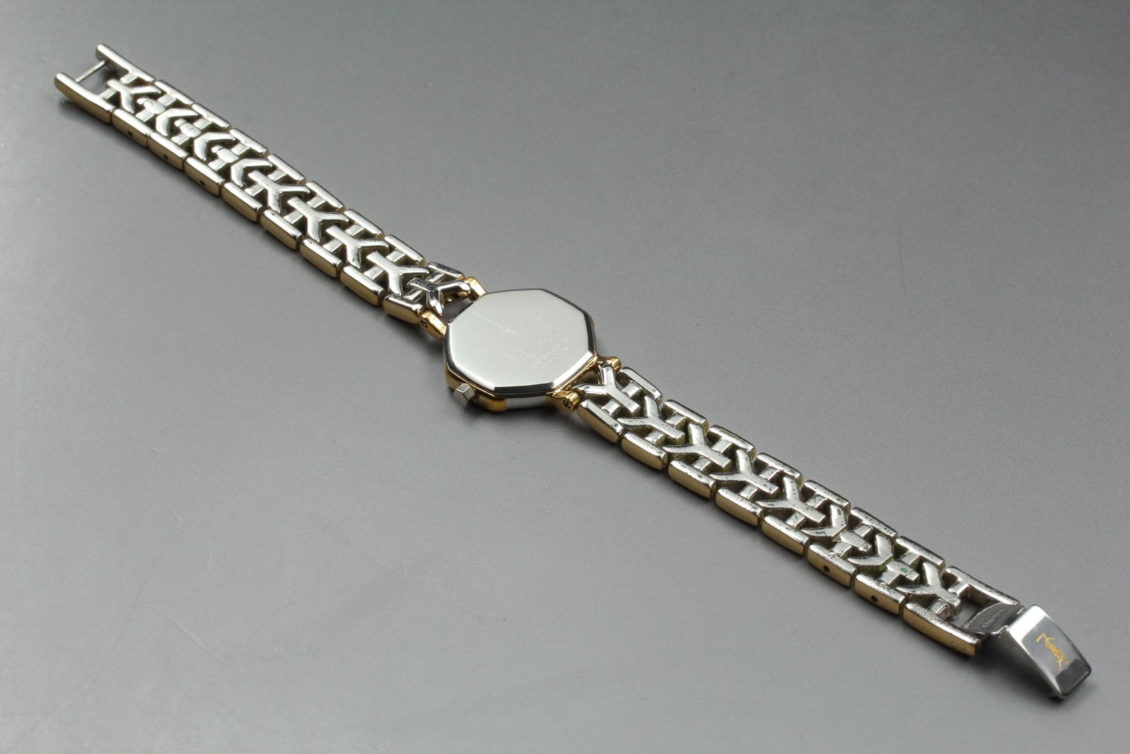 Near MINT Yves Saint Laurent 2200-241762 23mm Quartz Gold Octagon Women Vintage