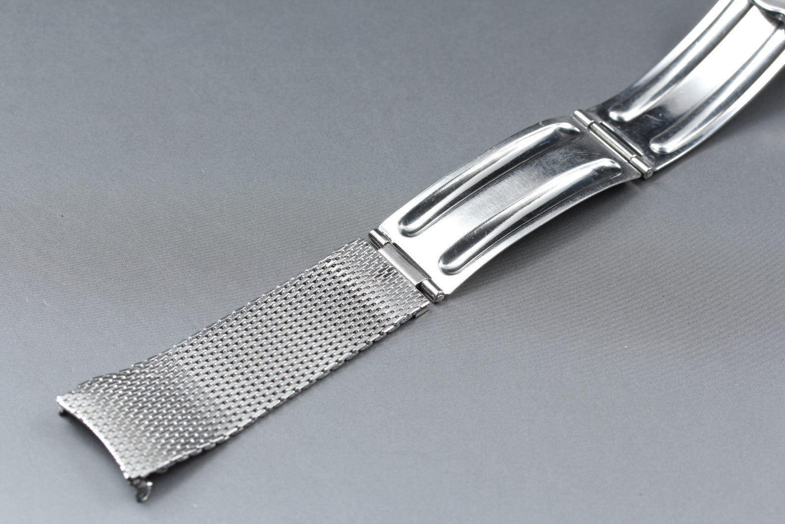 Near MINT OMEGA Milanese/Mesh Band 18mm Stainless Steel Silver Men's Vintage