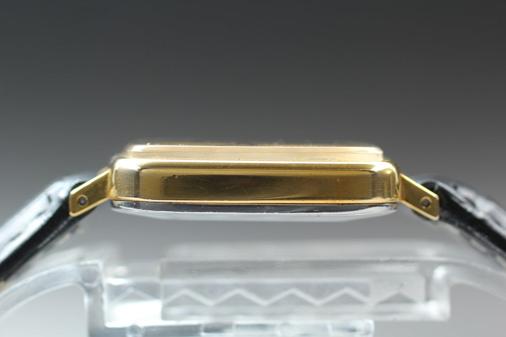 1974 Near MINT OMEGA Geneve 27mm 511.0415 Manual Wind Gold Roman Women's Vintage
