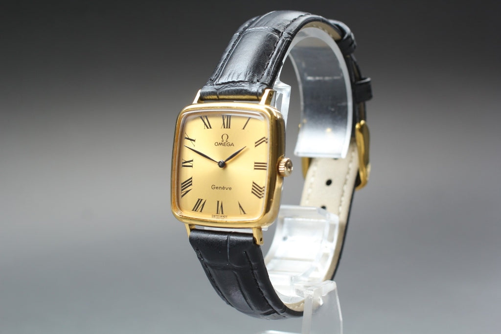 1974 Near MINT OMEGA Geneve 27mm 511.0415 Manual Wind Gold Roman Women's Vintage