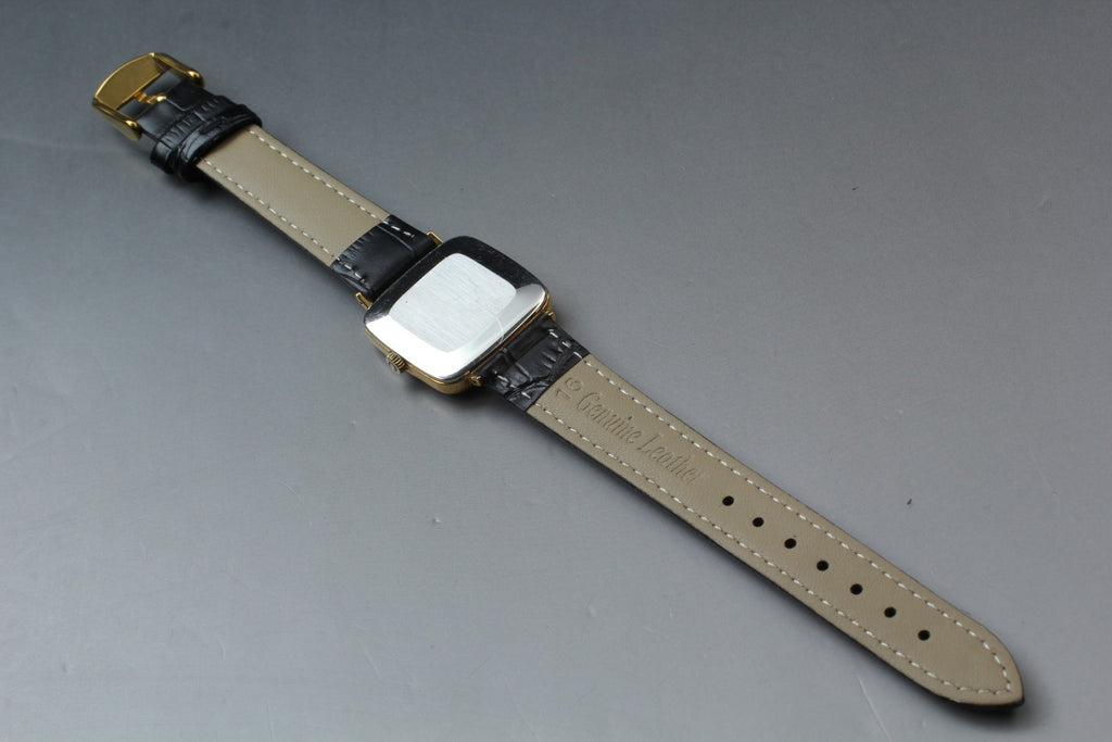1974 Near MINT OMEGA Geneve 27mm 511.0415 Manual Wind Gold Roman Women's Vintage