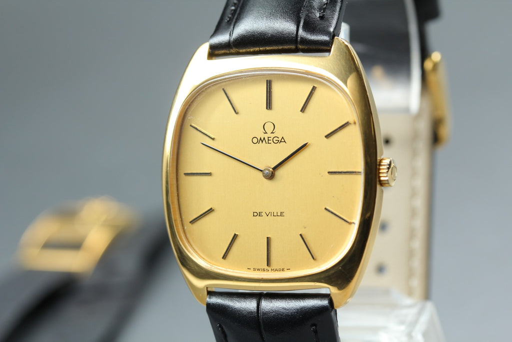 1976 Near MINT OMEGA De Ville 32mm 111.0139 Manual Gold Dial Men's Watch Vintage
