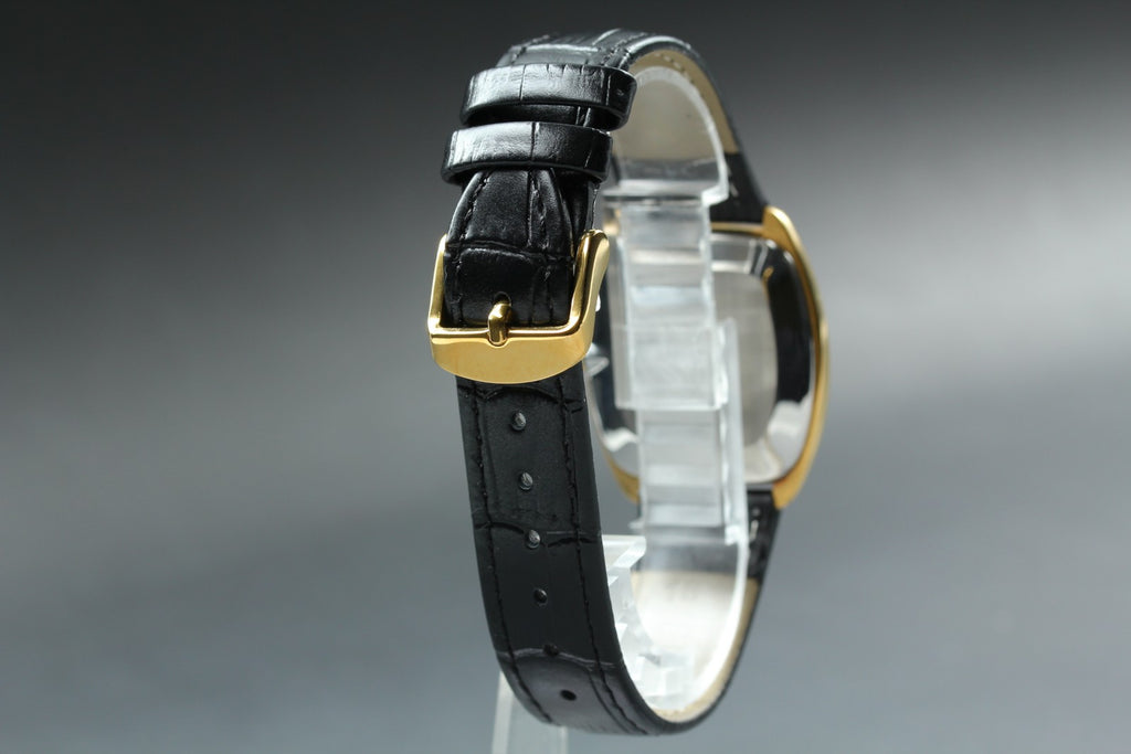 1976 Near MINT OMEGA De Ville 32mm 111.0139 Manual Gold Dial Men's Watch Vintage