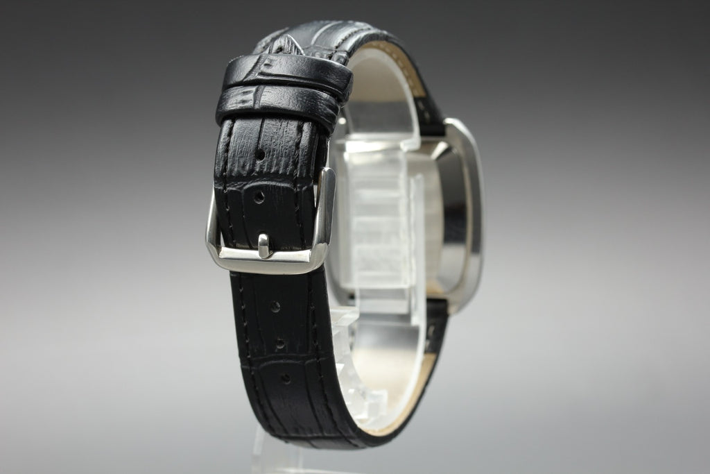 1973 Near MINT OMEGA De Ville 33mm 192.0030 Quartz Silver Dial Men's Vintage