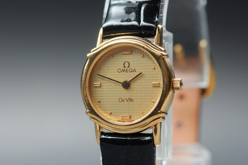 1987 OMEGA De Ville 19 mm 591.0339 Quartz Gold Dial Women's Watch Vintage Exc+5