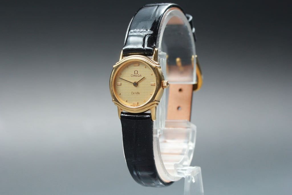 1987 OMEGA De Ville 19 mm 591.0339 Quartz Gold Dial Women's Watch Vintage Exc+5