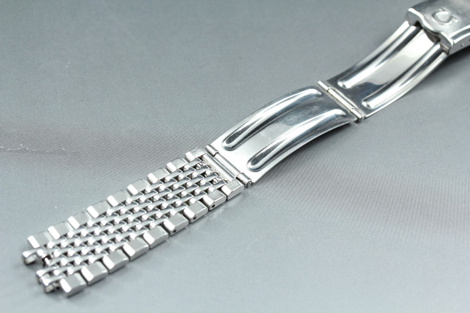 Near MINT OMEGA Beads of Rice Bracelet FF570/1037 18mm Silver Men's Vintage