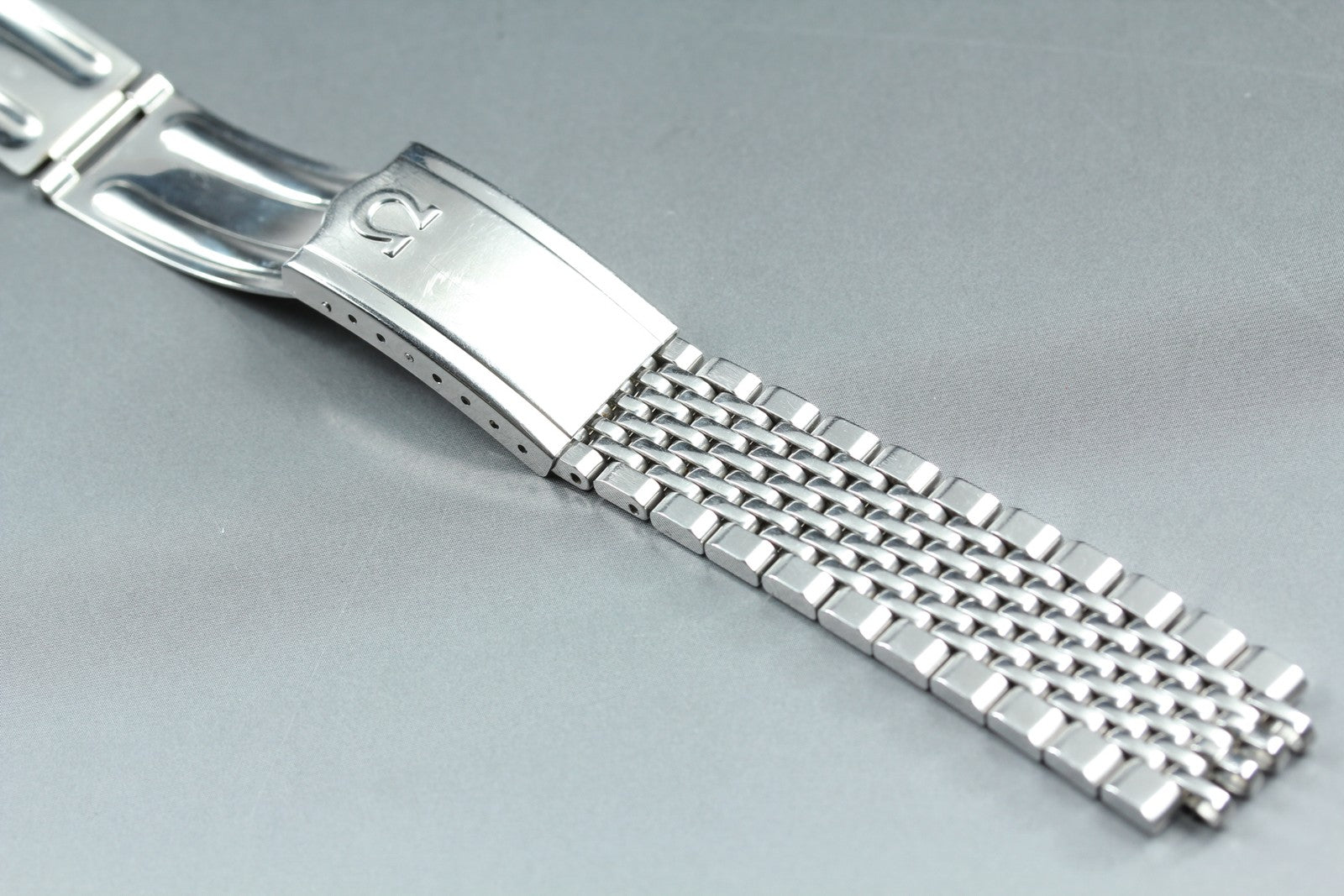 Near MINT OMEGA Beads of Rice Bracelet FF570/1037 18mm Silver Men's Vintage