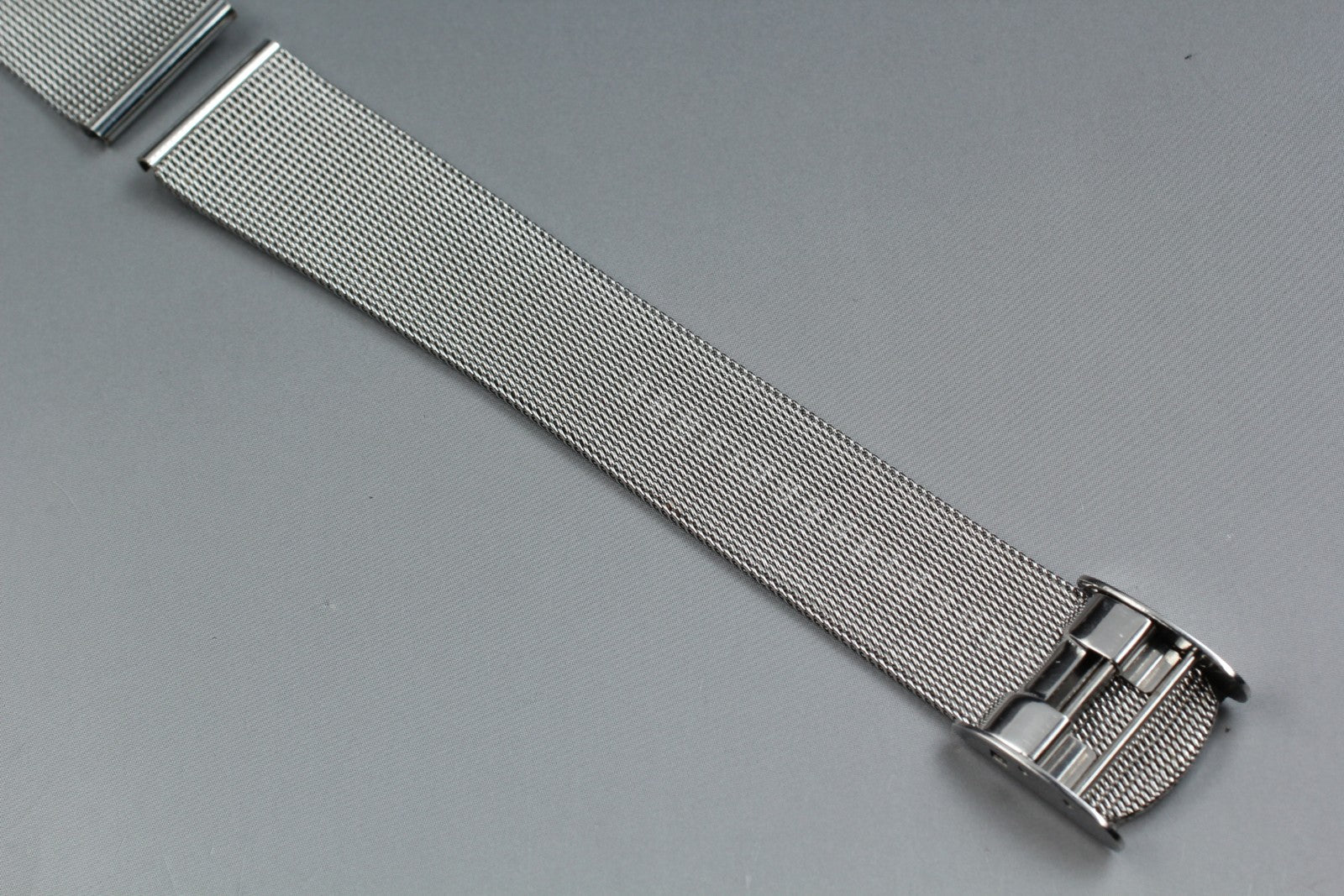 Near MINT OMEGA Milanese/Mesh Band 2058 18mm Stainless Steel Silver Men Vintage