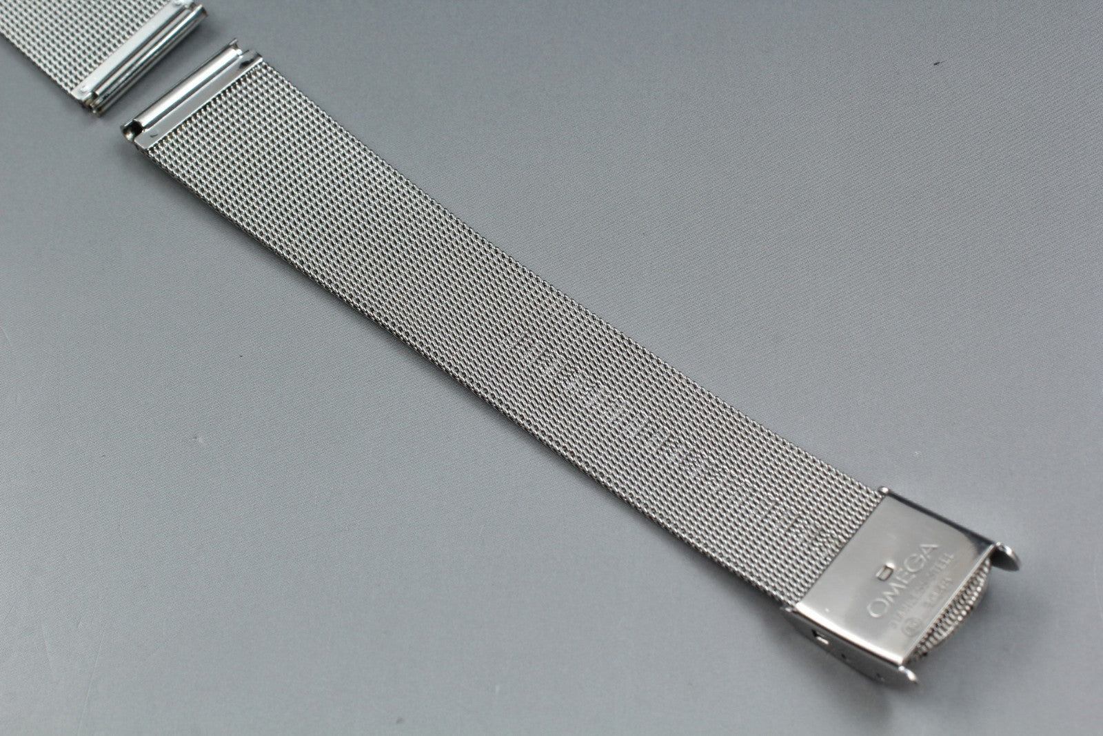 Near MINT OMEGA Milanese/Mesh Band 2058 18mm Stainless Steel Silver Men Vintage