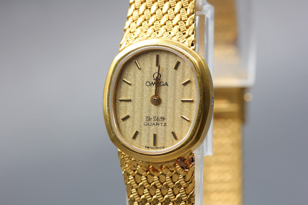 1981 Near MINT OMEGA De Ville 20mm 591.156 Quartz Gold Dial Women's Vintage