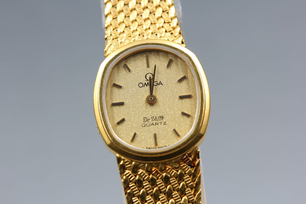 1981 Near MINT OMEGA De Ville 20mm 591.156 Quartz Gold Dial Women's Vintage
