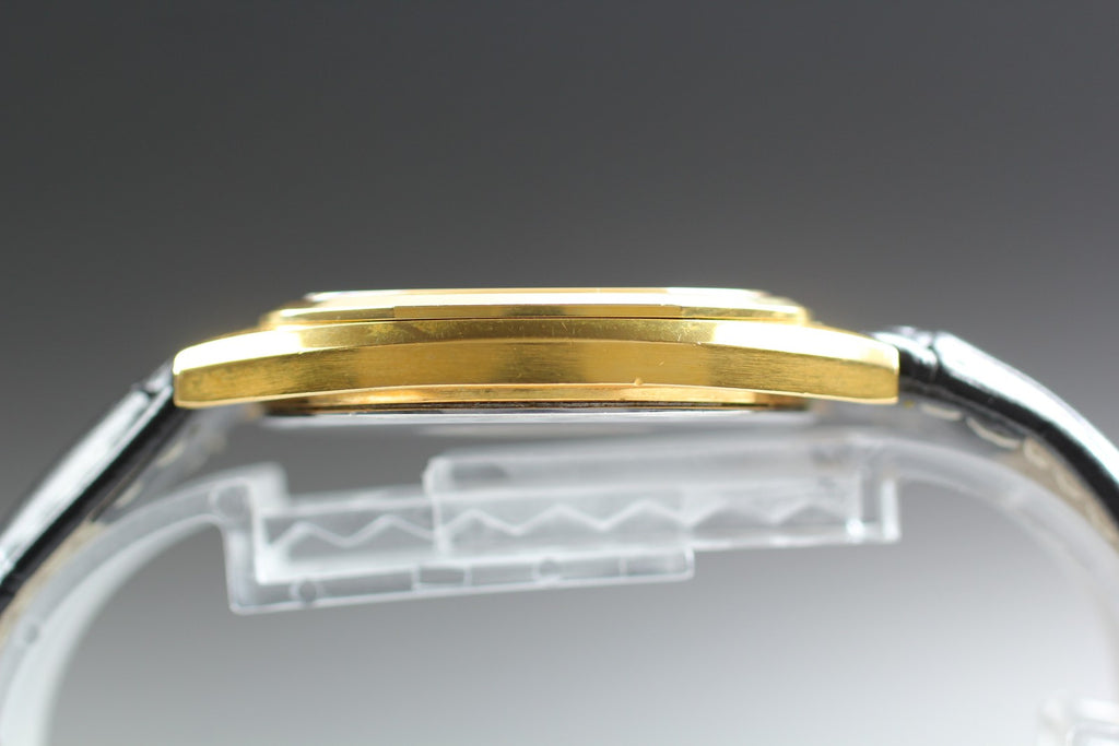 1980 Near MINT OMEGA De Ville 34mm 196.0144 Quartz Gold Dial Men's Watch Vintage