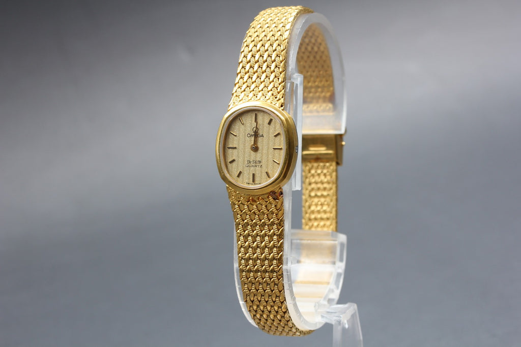 1981 Near MINT OMEGA De Ville 20mm 591.156 Quartz Gold Dial Women's Vintage