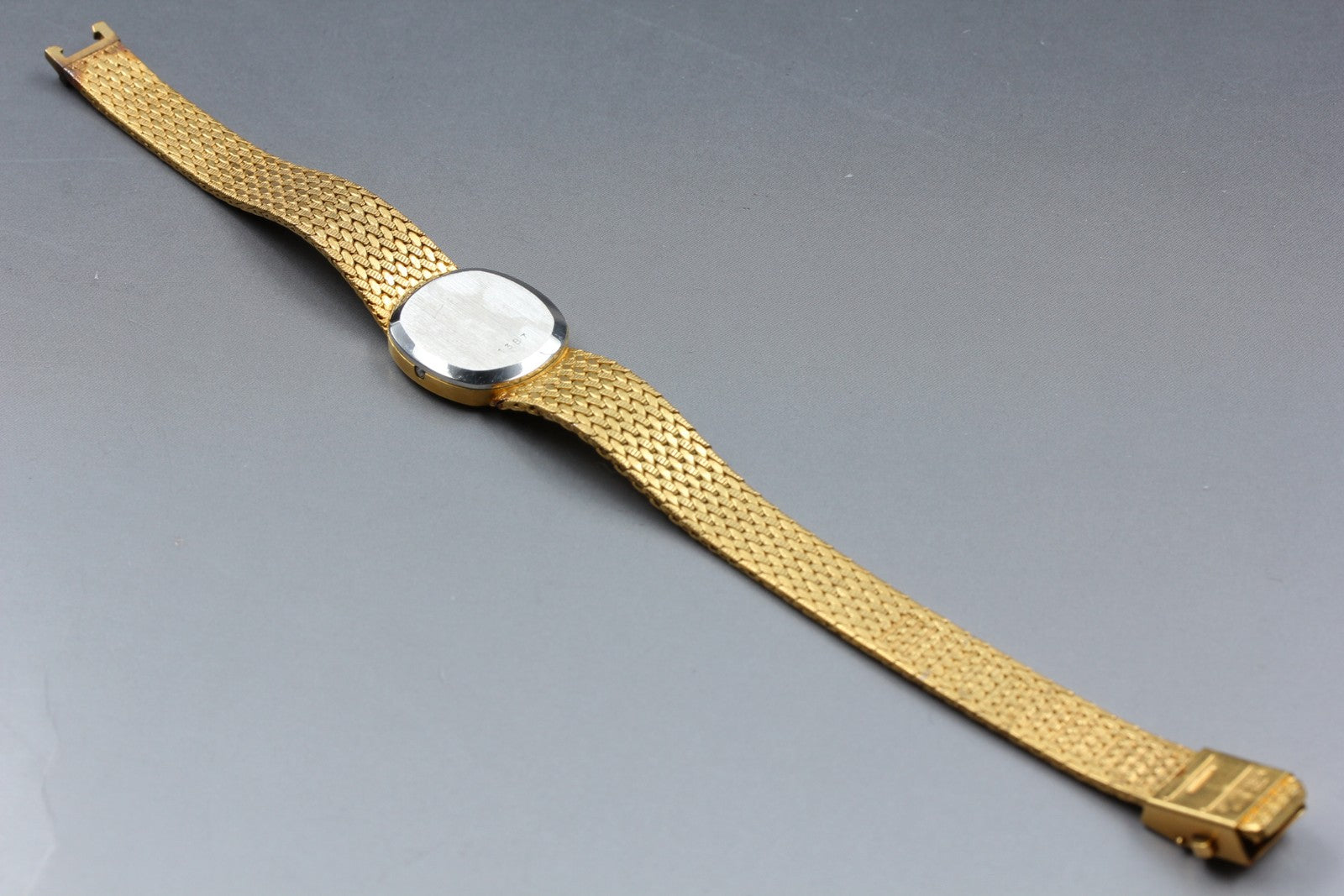 1981 Near MINT OMEGA De Ville 20mm 591.156 Quartz Gold Dial Women's Vintage
