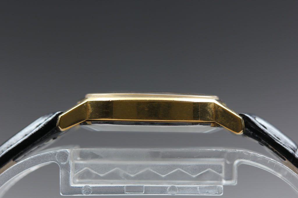 1975 Near MINT OMEGA Geneve 21mm 511.0509 Manual Gold Dial Women's Watch Vintage
