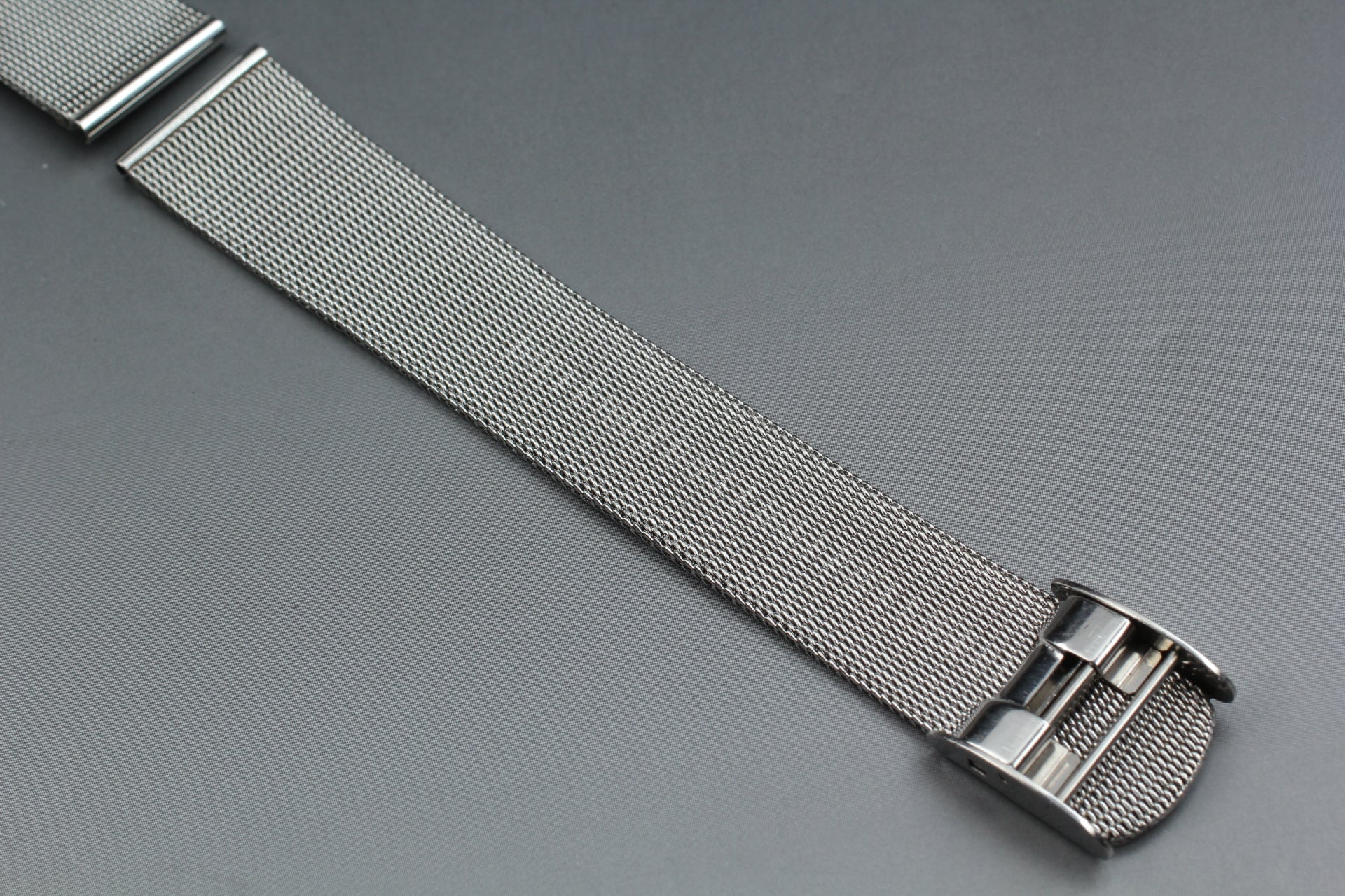 Near MINT OMEGA Milanese/Mesh Band 2057 18mm Stainless Bracelet Men's Vintage