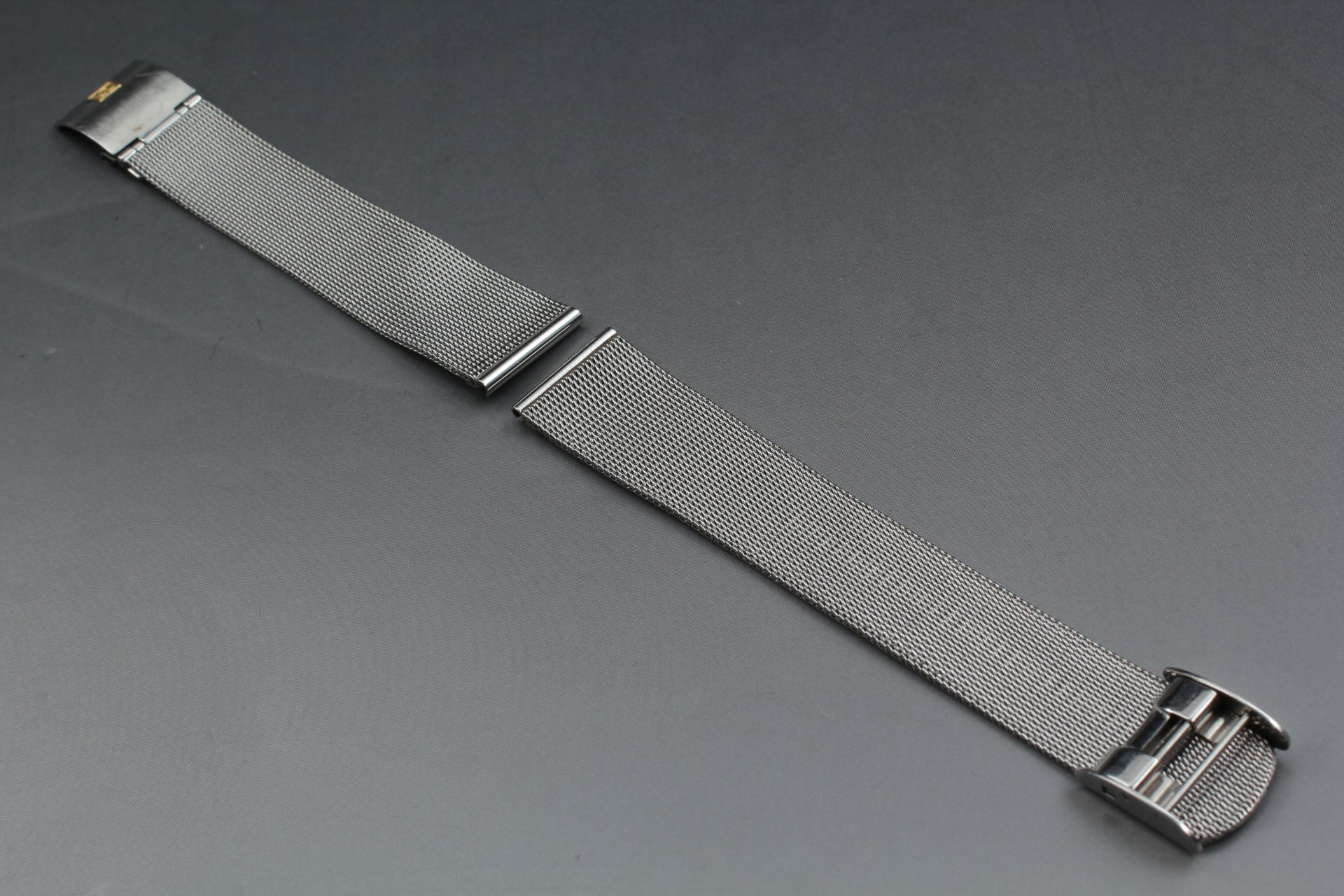 Near MINT OMEGA Milanese/Mesh Band 2057 18mm Stainless Bracelet Men's Vintage