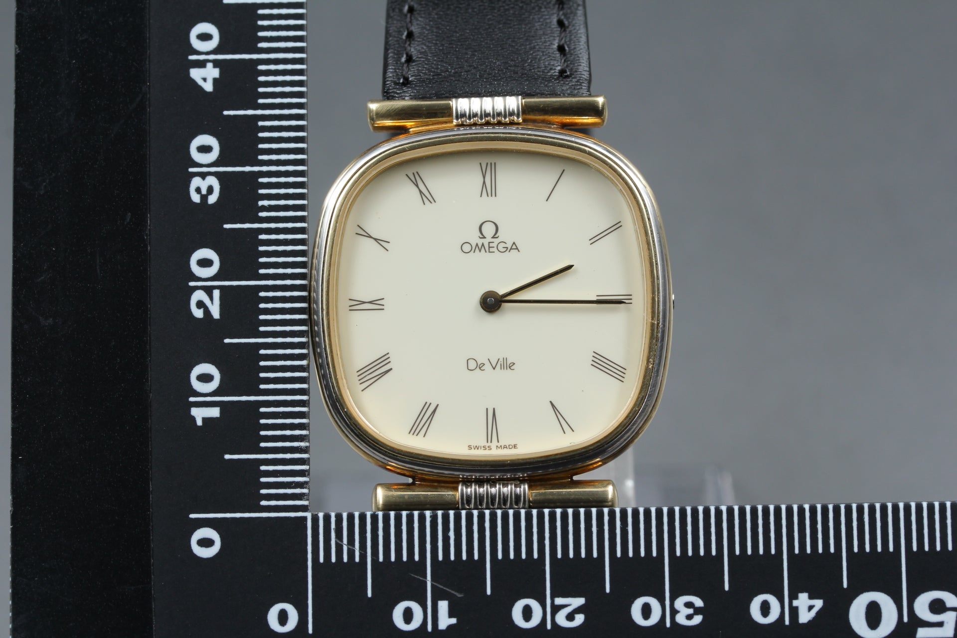 1983 OMEGA De Ville 31mm 191.0171 Quartz White Roman Dial Men's Vintage Exc+5
