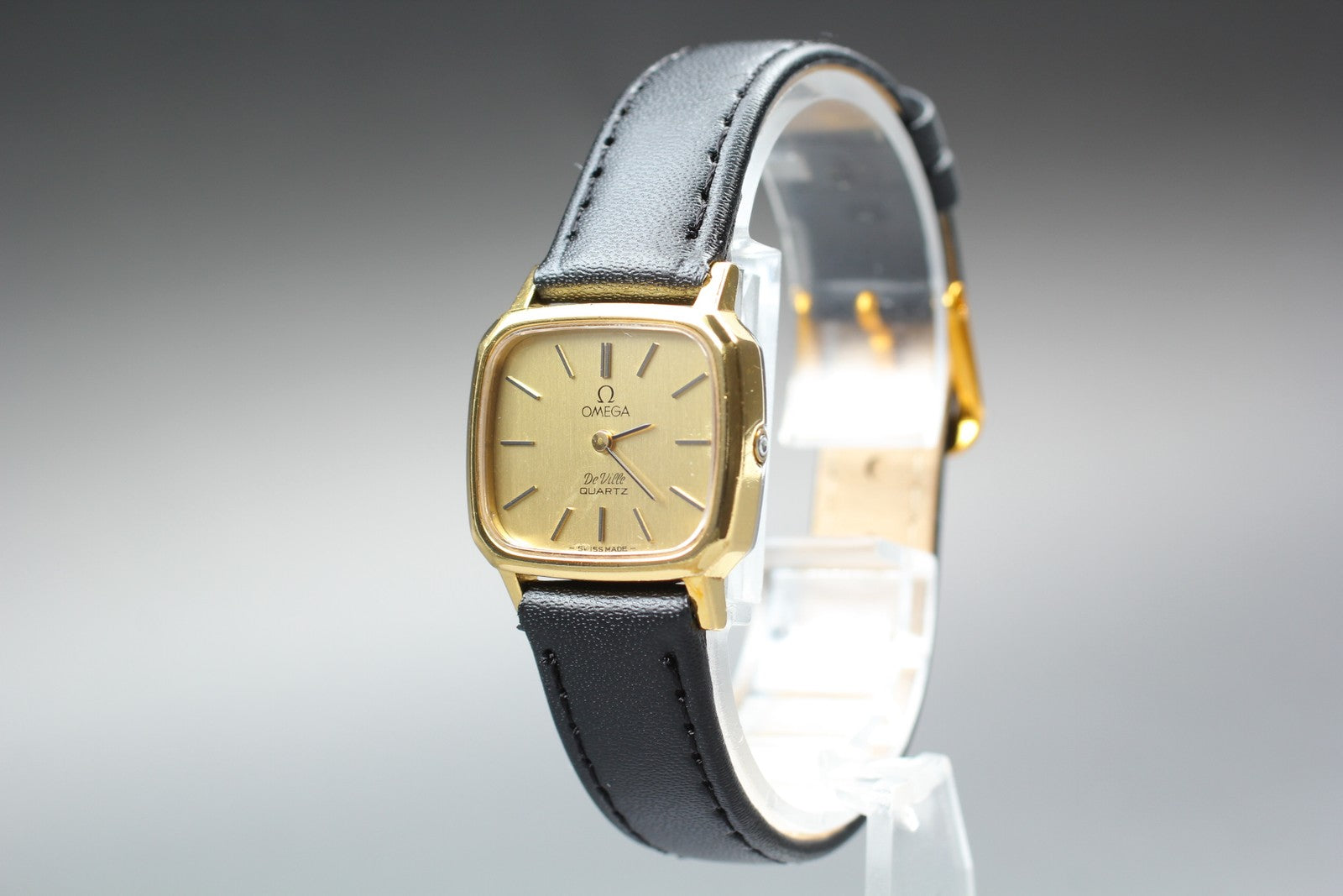 1978 Near MINT OMEGA De Ville 23mm 591.0049 Quartz Gold Dial Women's Vintage