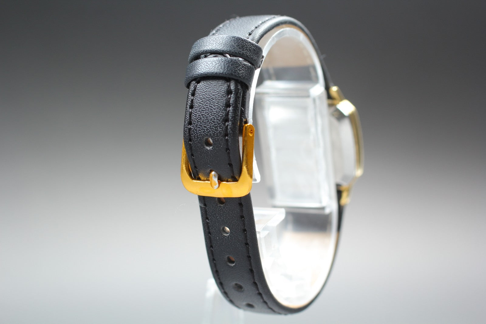 1978 Near MINT OMEGA De Ville 23mm 591.0049 Quartz Gold Dial Women's Vintage