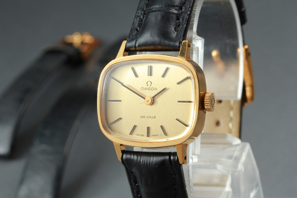 1978 Near MINT OMEGA De Ville 24mm 511.0413 Manual Gold Dial Women's Vintage